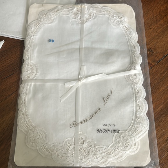 Belgian linen lace placemats and napkins - Picture 7 of 8